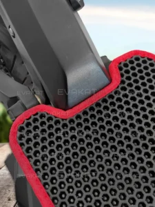 Коврик для самоката Teverun Fighter 11+ черный с красным.