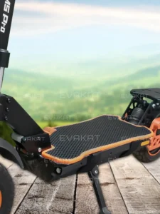 Коврик для самоката Kugoo Kirin M5 Pro без сиденья, черный с оранжевым. Коврик для самоката Kugoo Kirin M5 Pro без сиденья, черный с оранжевым.
