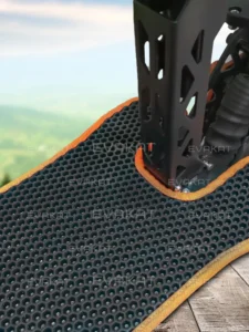 Коврик для самоката Kugoo Kirin M5 Pro с сиденьем, черный с оранжевым.